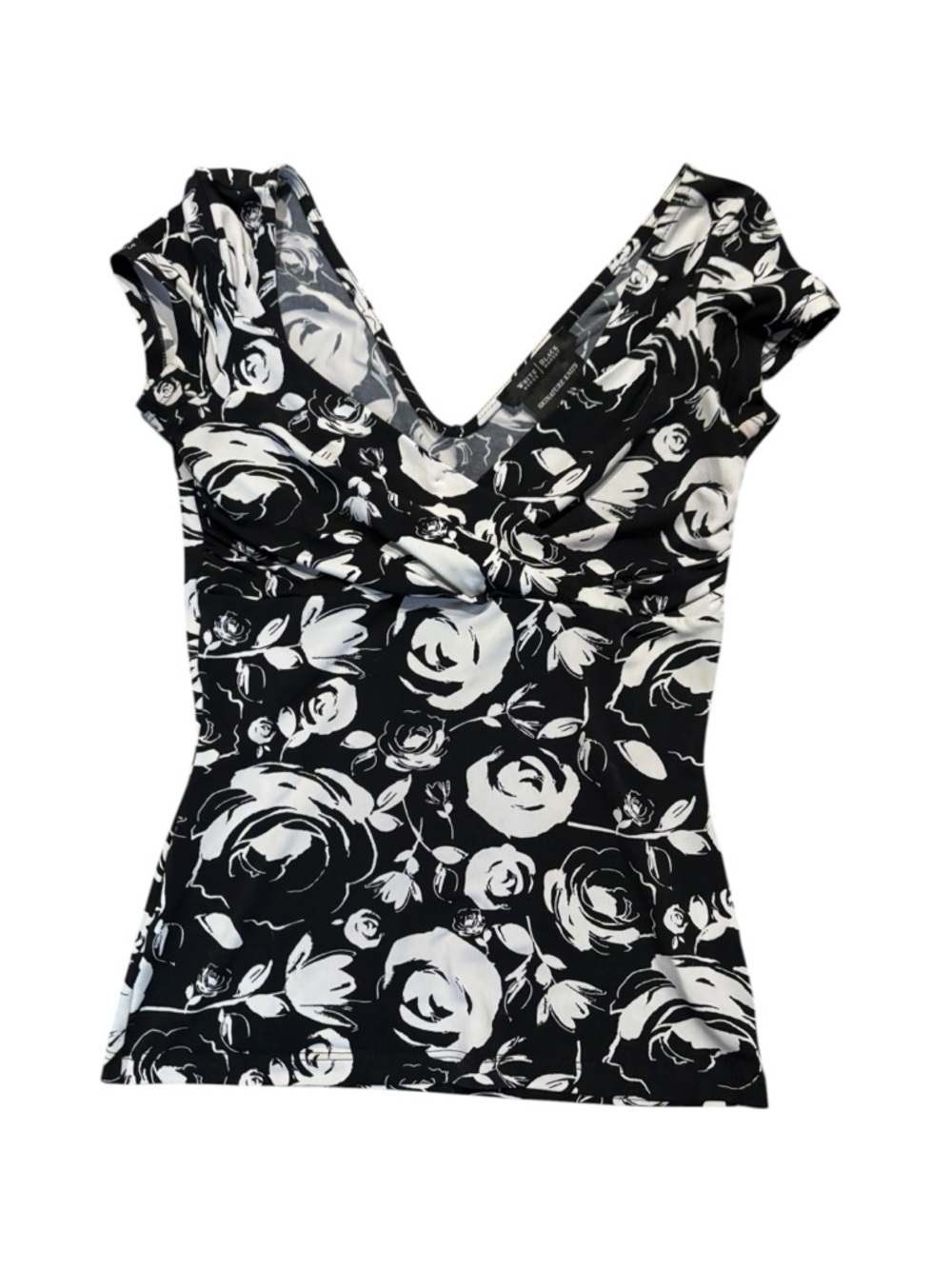 White House black market Black & White Floral V-Neck Women’s Top